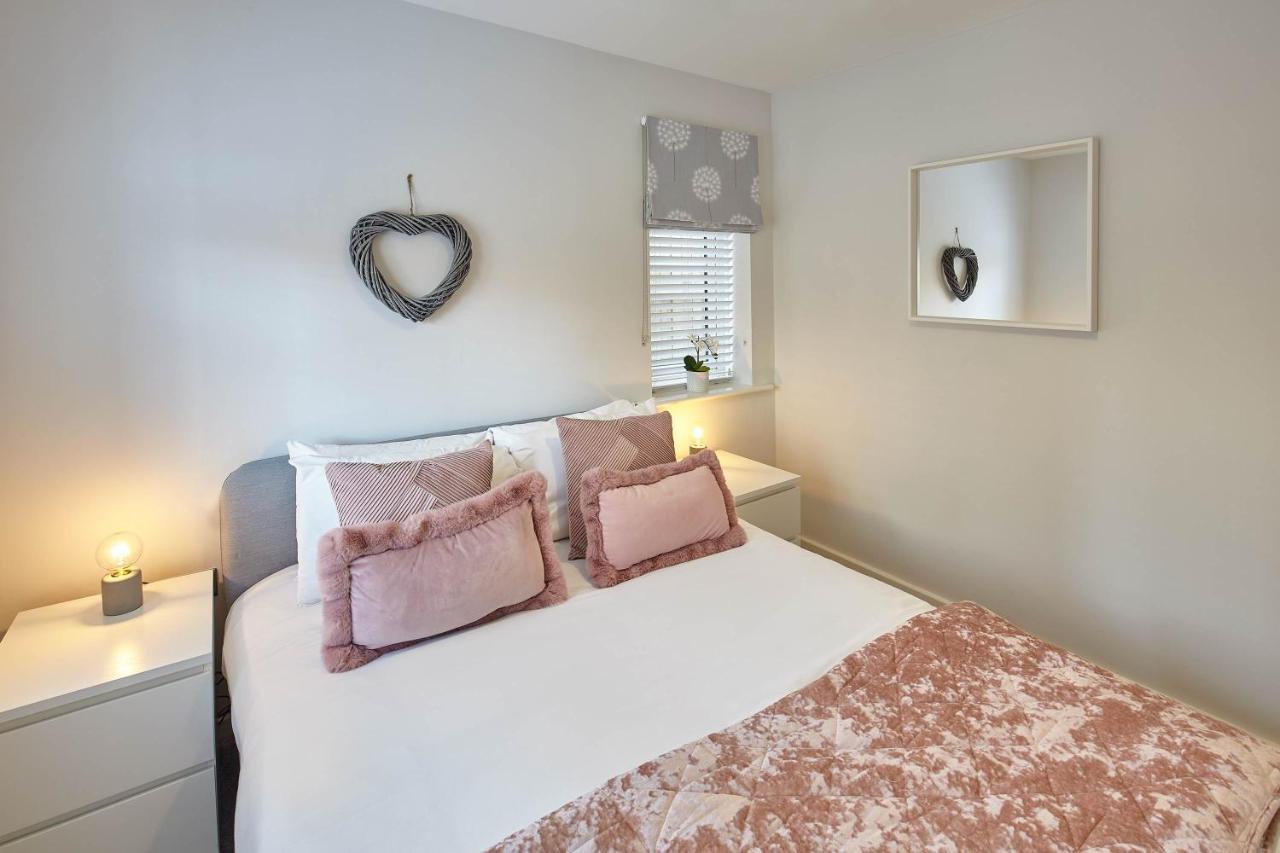 Host & Stay - Mallard Cottage Whitby Bagian luar foto