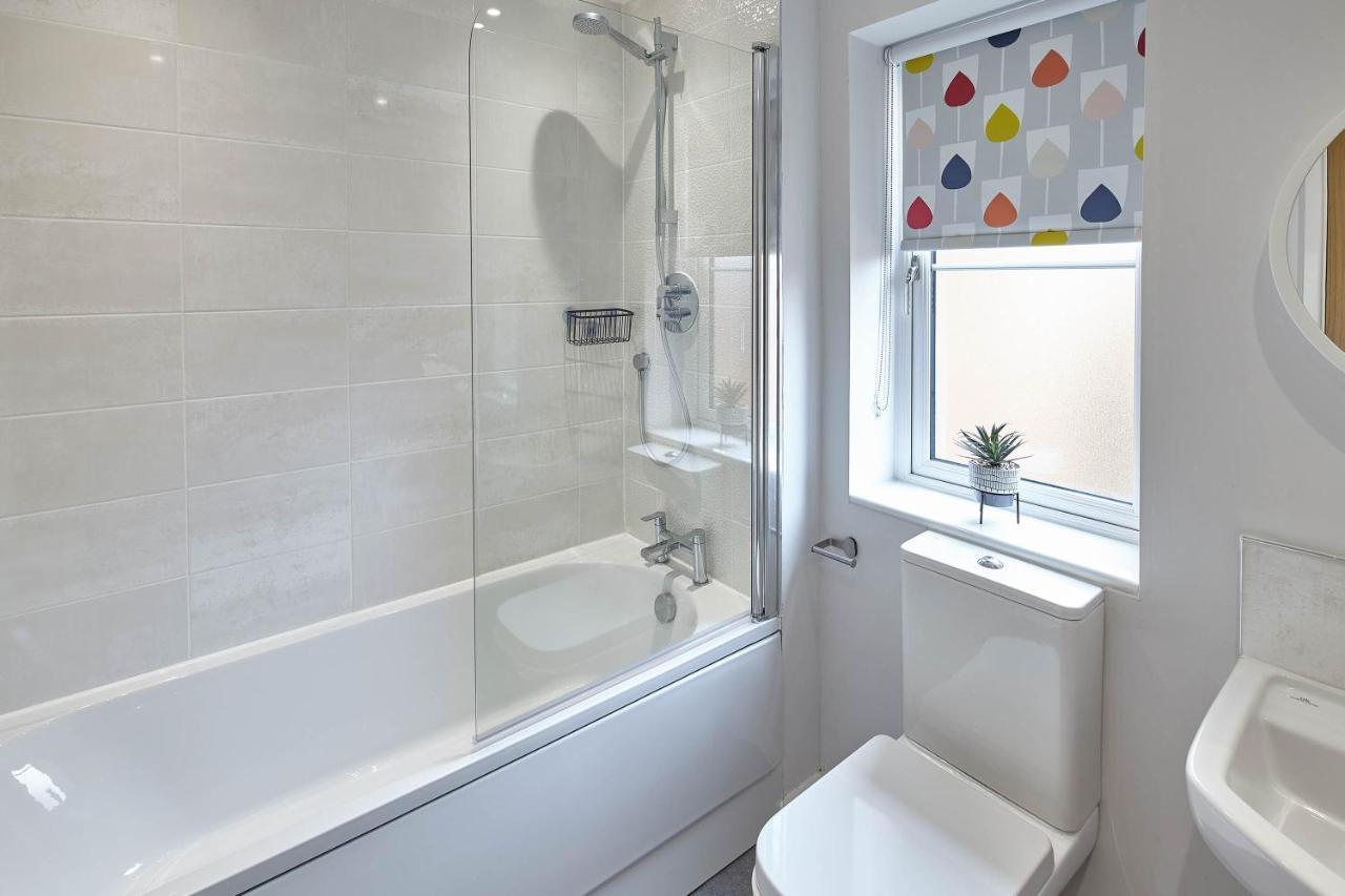 Host & Stay - Mallard Cottage Whitby Bagian luar foto